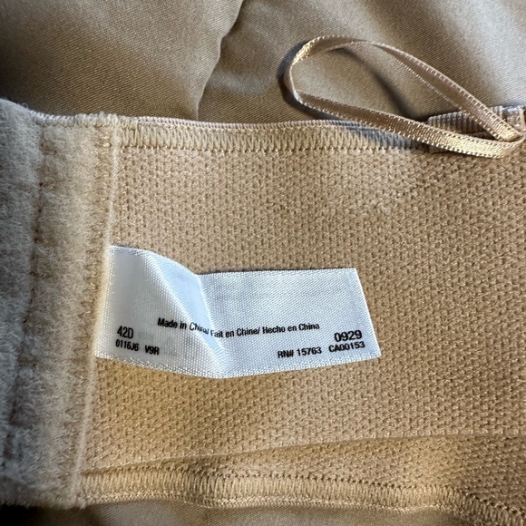 102 Lilyette Strapless/Strapped Bra 42D - Picture 4 of 4